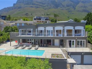 4 Bed House in Camps Bay