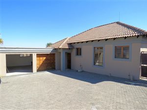 3 Bed Townhouse in Bergsig