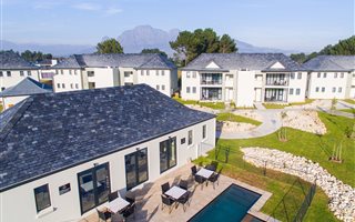 1 Bedroom Apartment in Pearl Valley