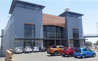 6000 m² Retail Space in Greenstone Hill