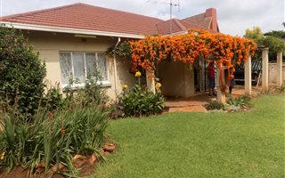4 Bedroom House in Oberholzer