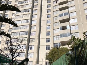 2.5 Bed Apartment in Bedford Gardens