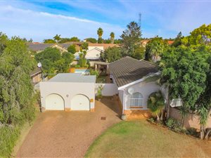 4 Bed House in Vanes Estate