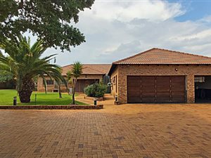 4 Bed House in Raslouw AH