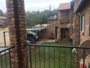 2 Bed Apartment in Rietvalleirand
