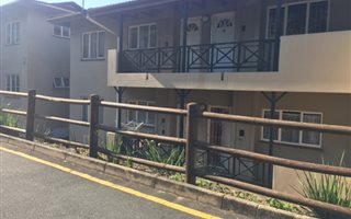 2 Bedroom Flat in Carrington Heights