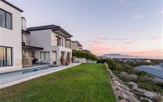 4 Bedroom House in Atlantic Beach Golf Estate