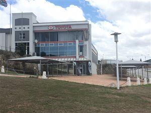2852 m² Retail Space in Newton Park
