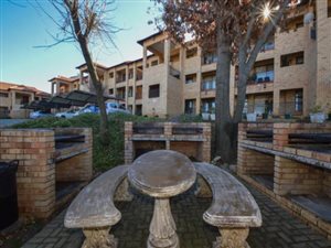 2 Bed Flat in Monument