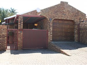 3 Bedroom House in Birchleigh