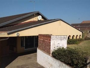 4 Bed House in Duffs Road