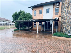 63 m² Commercial space in Tijger Valley and surrounds