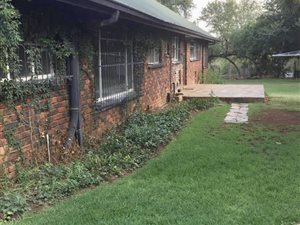 39 ha Farm in Hekpoort