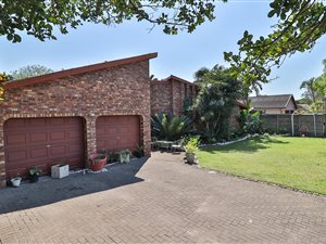 4 Bed House in Meerensee