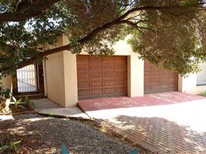 4 Bed House in Bendor
