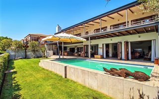 5 Bedroom House in Silver Lakes Golf Estate