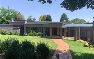 4 Bedroom House in Bryanston East