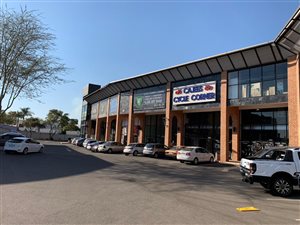 512 m² Commercial space in Fourways