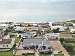 1528 m² Commercial space in Struisbaai