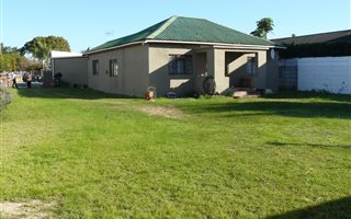 3 Bedroom House in Soneike