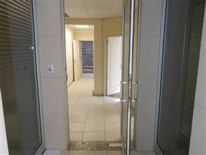162 m² Office Space in Bendor