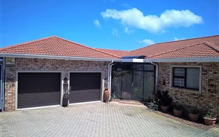 5 Bedroom House in Dana Bay