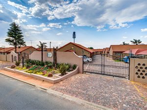 2 Bed Townhouse in Norkem Park