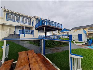 7 Bed House in Palm Beach