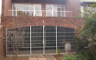 3 Bedroom Townhouse in Middelburg Central