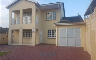 5 Bedroom House in Woodview