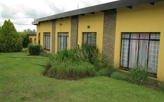 5 Bedroom House in Paul Roux