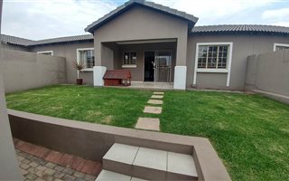 3 Bedroom Apartment in Equestria