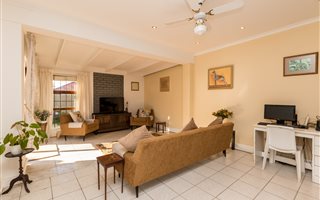 2 Bedroom House in Kirstenhof