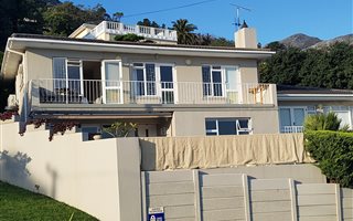 5 Bedroom House in Scott Estate
