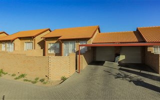 2 Bedroom Simplex in The Reeds