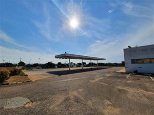 2.7 ha Land available in Fourways