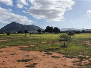 210 m² Land available in Robertson