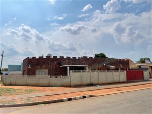 4 Bed House in Lenasia