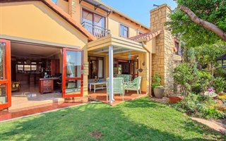 3 Bedroom Cluster in Hughes