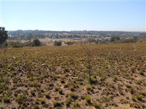2.1 ha Land available in Rietfontein AH