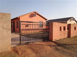 3 Bed House in Windmill Park
