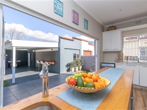 4 Bed House in Claremont