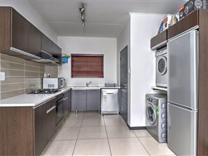 2 Bed Apartment in Dainfern