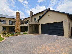 4 Bed House in Waterfall Country Estate