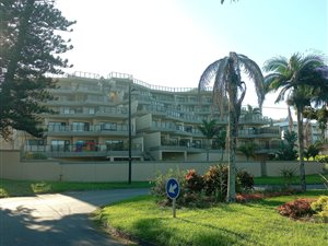 3 Bed Apartment in Blythedale Beach
