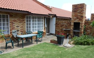 2 Bedroom Townhouse in Croydon