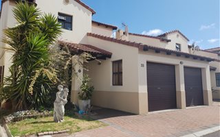 3 Bedroom Cluster in Royal Ascot