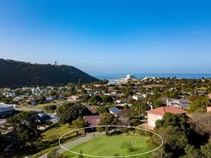 930 m² Land available in Upper Robberg