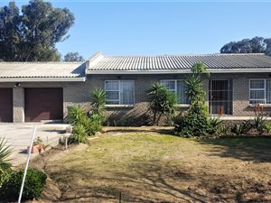 3 Bed House in Hopefield