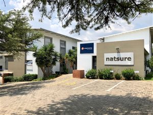 210 m² Commercial space in Die Wilgers